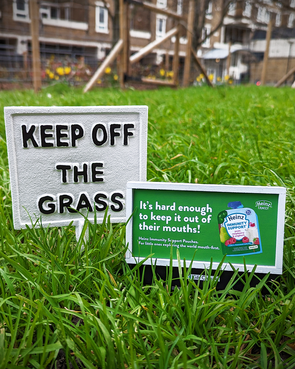 Heinz-Mini-Billboards-Keep+Off+The+Grass
